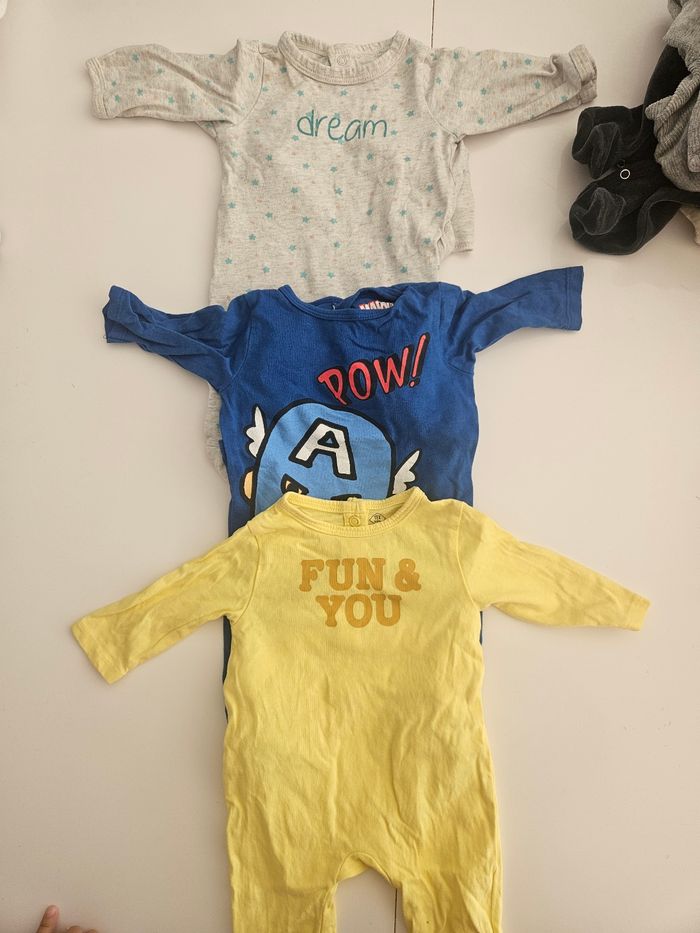 Lot pyjamas 1 mois