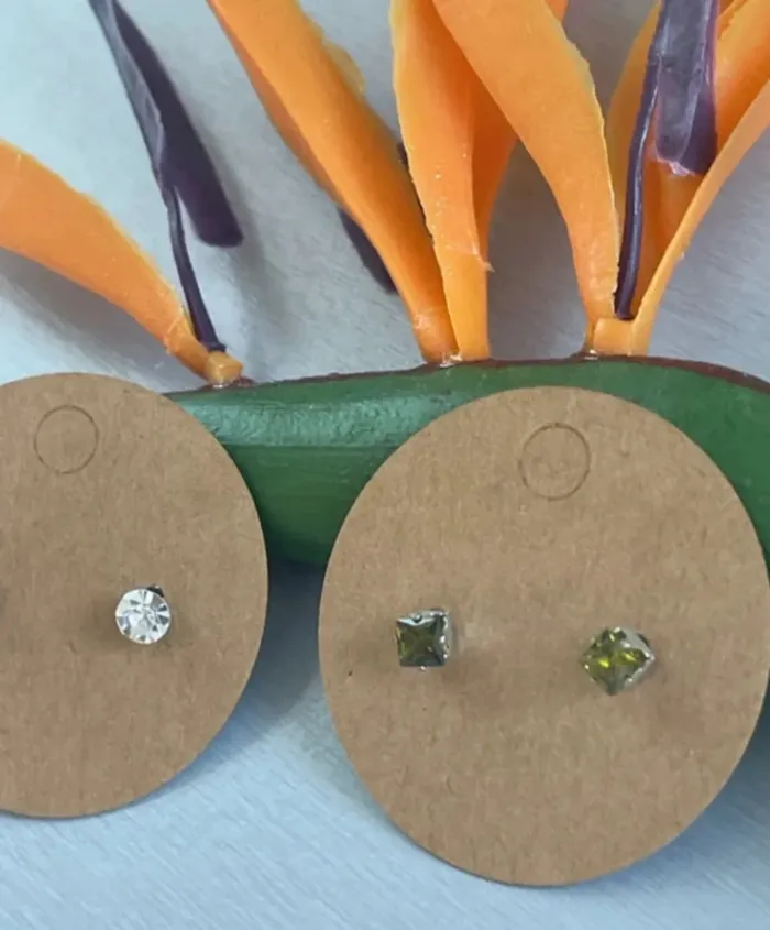 Lot de 2 paires de boucles d’oreilles neuves - photo numéro 2