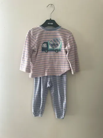 Pyjama in extenso