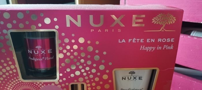 Très beau coffret de beauté nuxe - photo numéro 6
