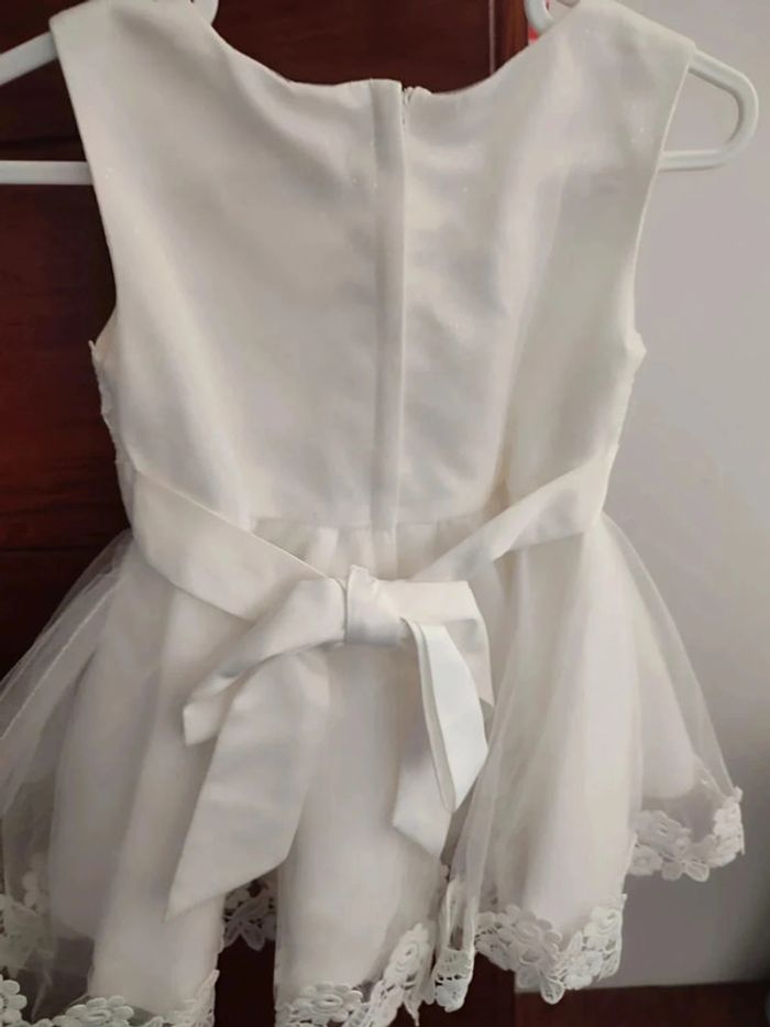 Très jolie robe cérémonie 2 ans - photo numéro 4
