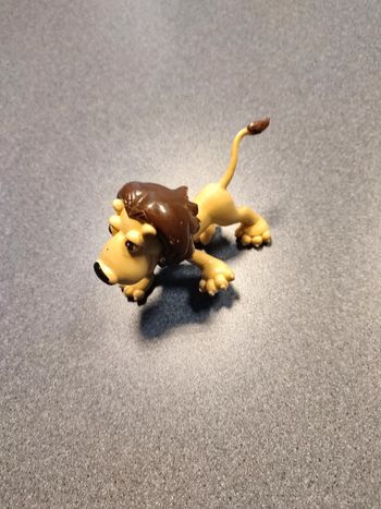 Figurine lion