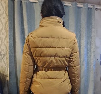 Doudoune cintré à fourrure