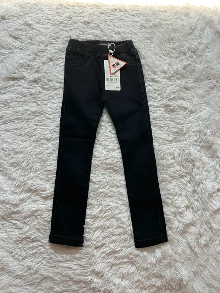 Jeans Canada House