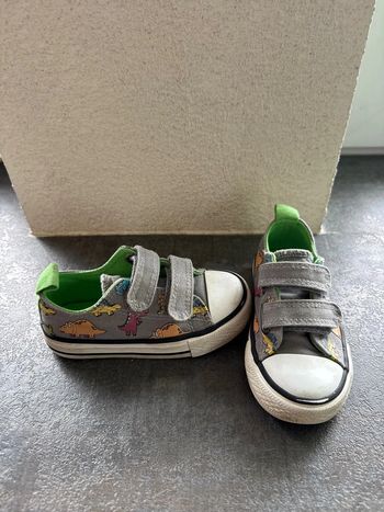 Chaussure enfant taille 22