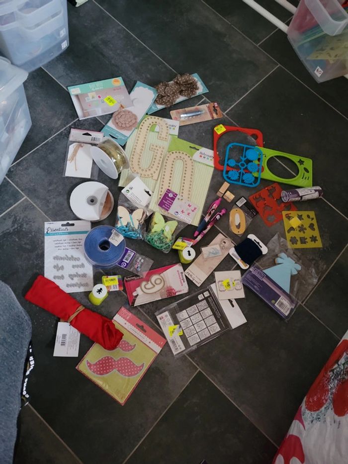 Lot loisirs créatifs ruban scrapbooking lettre carte spencil