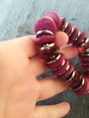 Bracelet femme couleur framboise