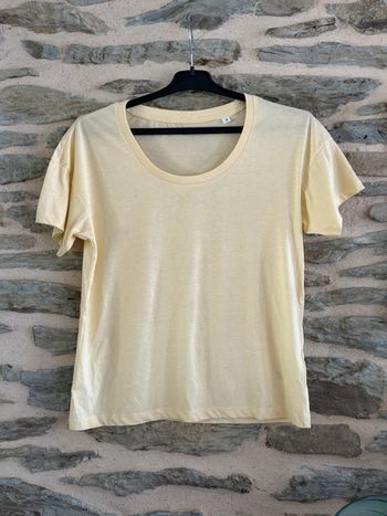 T-shirt jaune, taille XS neuf