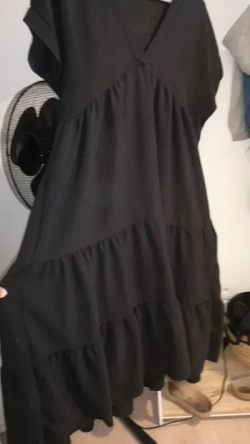 Robe noir neuf sans etiquette taille unique