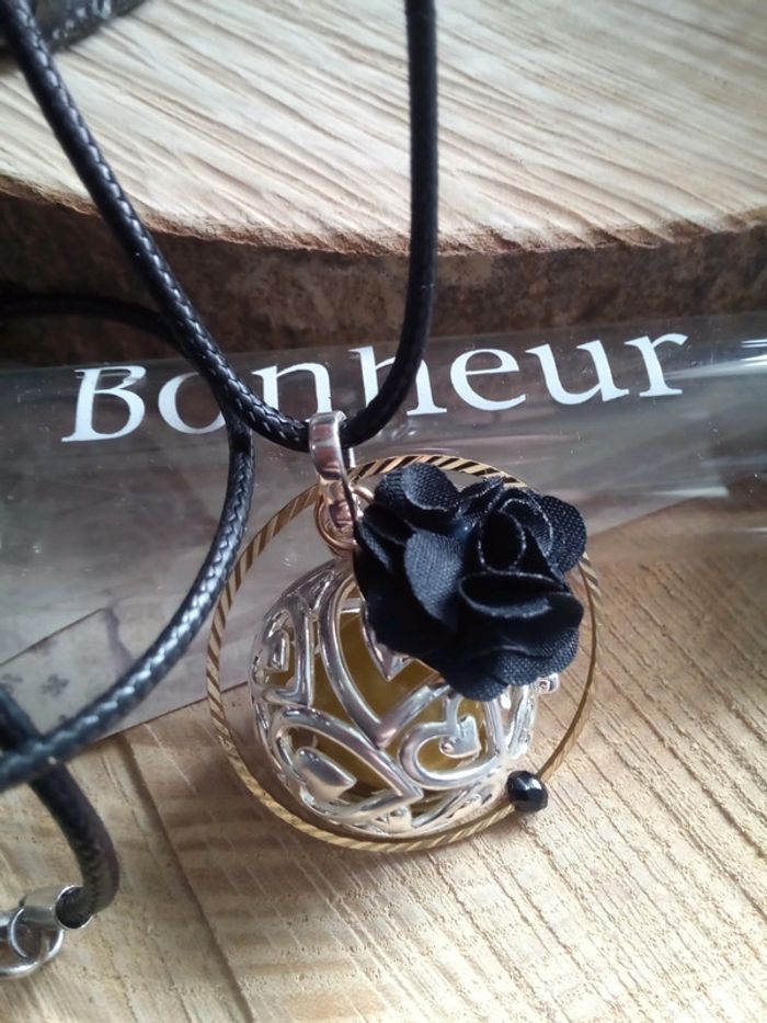 Lot livre + collier sautoir bola future maman - photo numéro 12