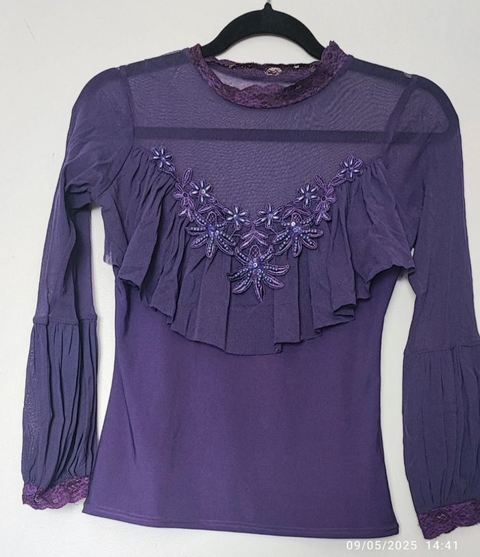 Haut manches longues brodé/ perlé violet T38