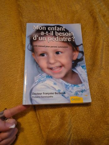 Livre mon enfant a-t-il besoin d'un pédiatre