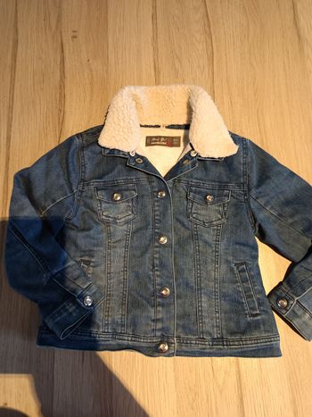 Veste en jean très bon état 