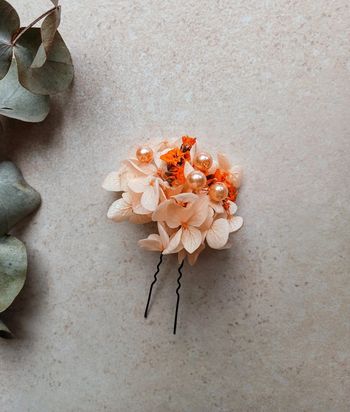 Épingle à cheveux en fleurs séchées et perles