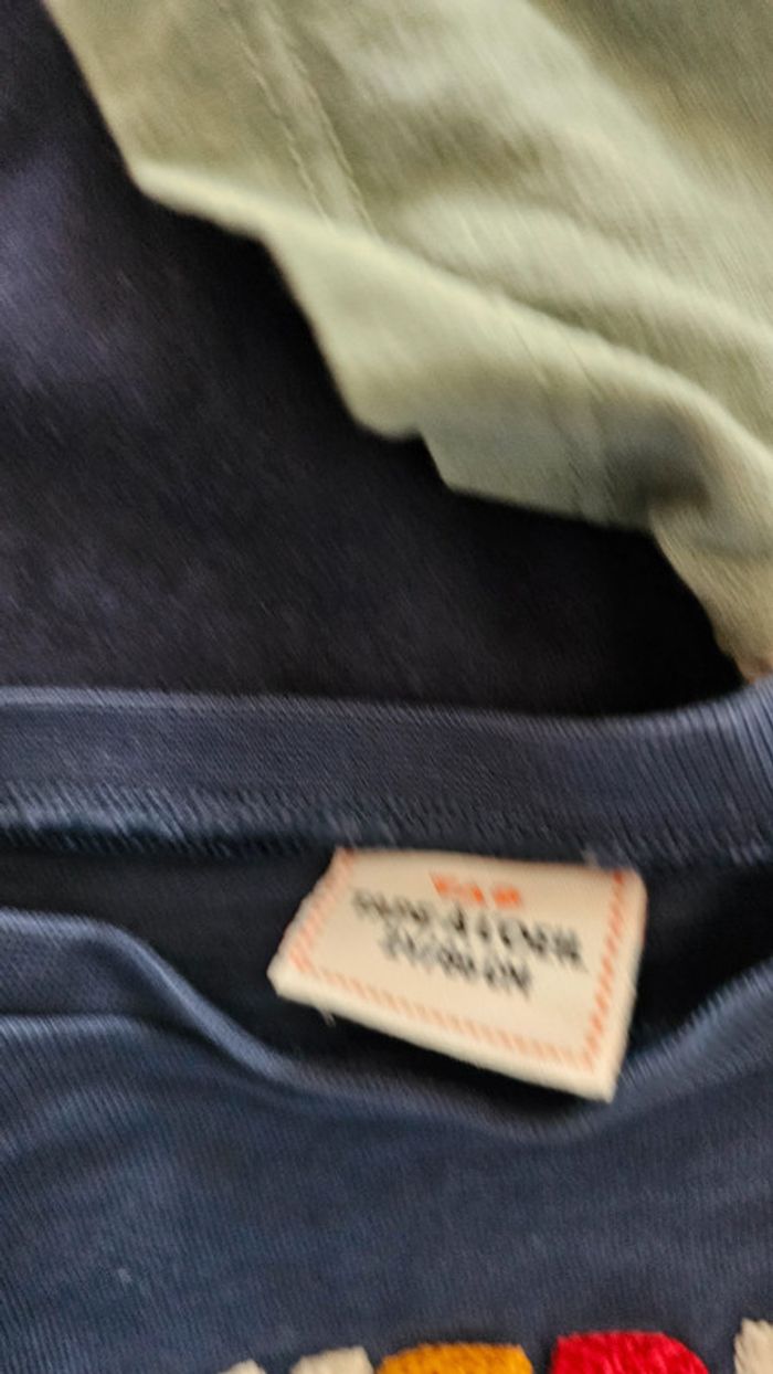 Gros lot 6 t shirt 2 ans - photo numéro 2