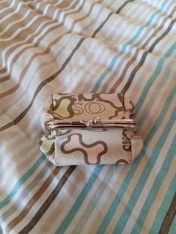 Porte monnaie en cuir