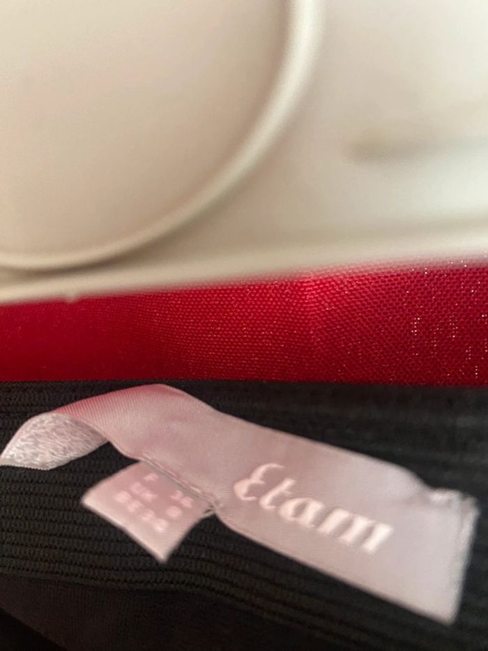 Jupe courte - photo numéro 3