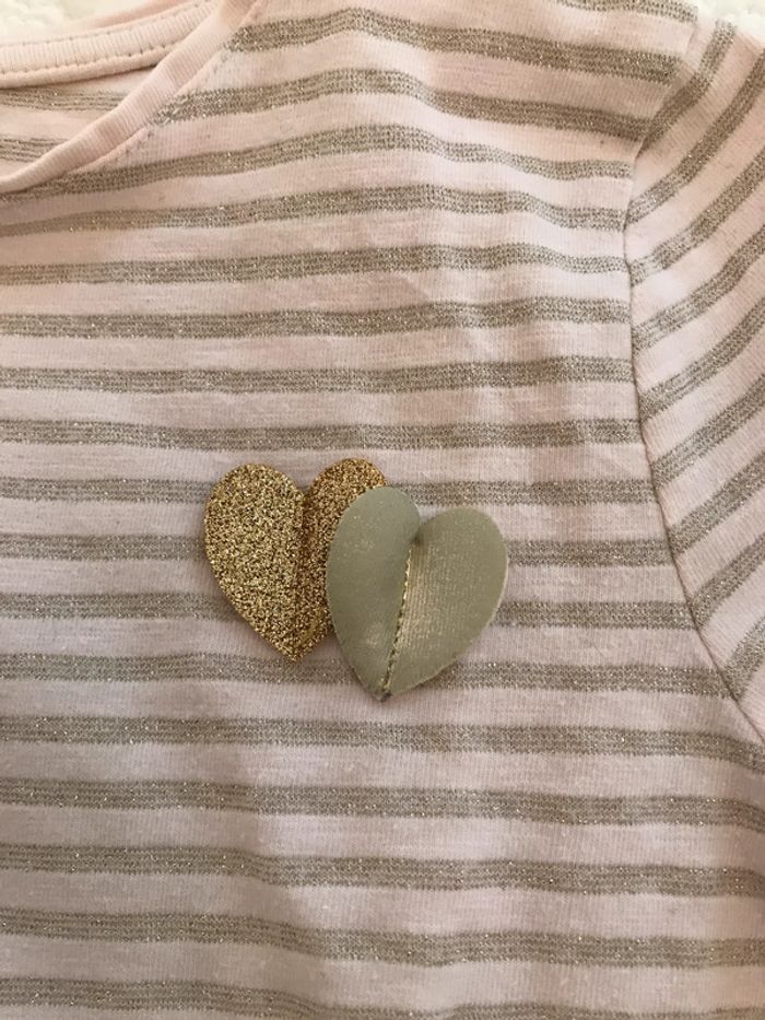 Tee-shirt rosé à rayures dorées à manches longues - photo numéro 3