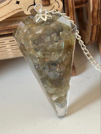 Pendule Orgonite & Labradorite – Protection et Perception Intuitive