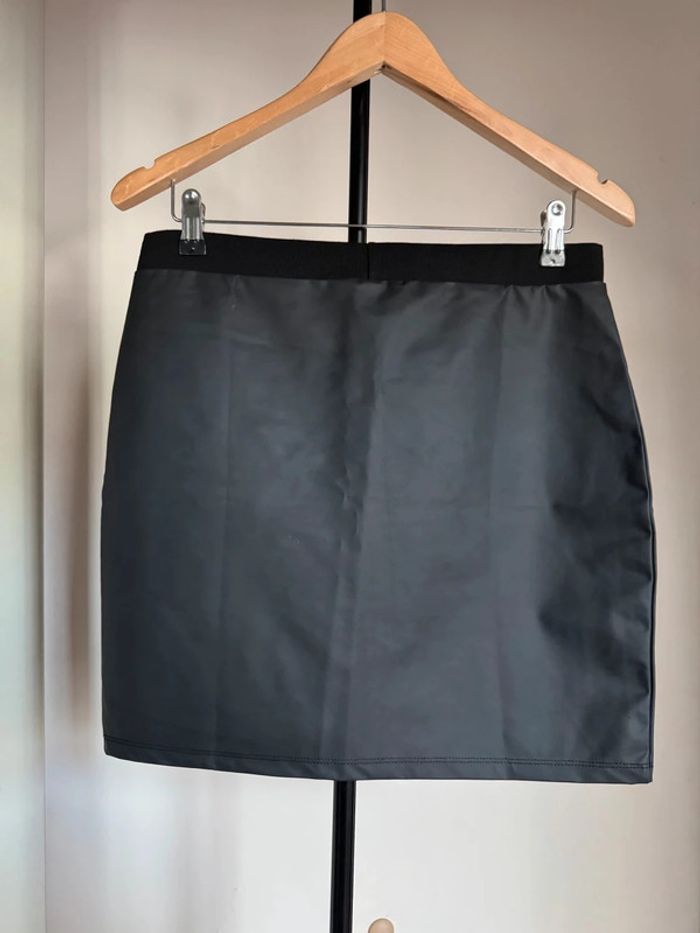 Jupe courte simple noir 40 River Island - photo numéro 2