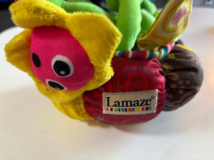 Jardin musical en tissu bouquet fleurs Lamaze - photo numéro 2