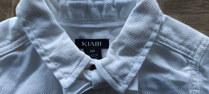 Chemise blanche et noeud papillon - photo numéro 2