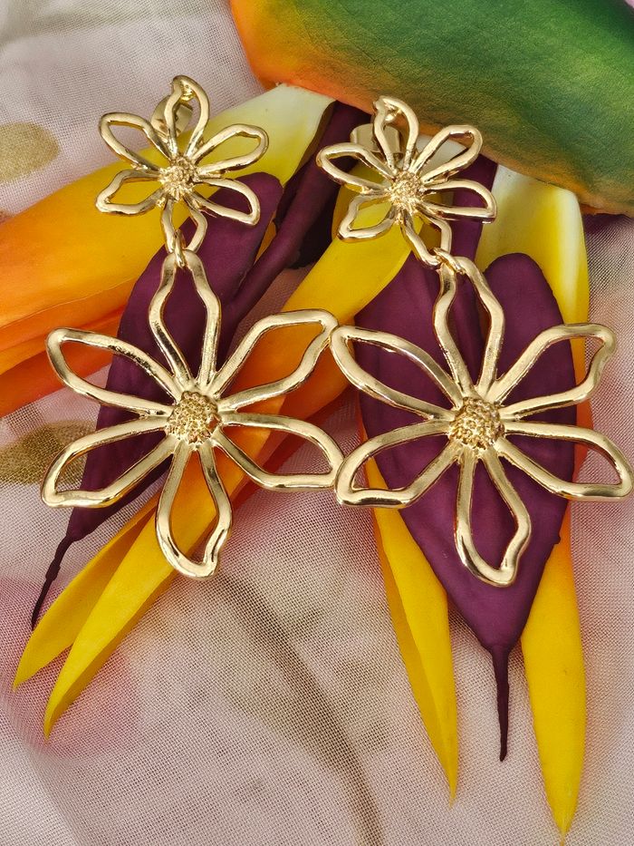 Boucles d'oreilles pendantes double fleurs - photo numéro 3
