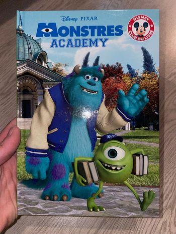 Livre Disney Monstres Academy 
