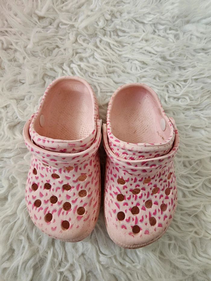 Sabots en plastique style Crocs taille 24 - photo numéro 4