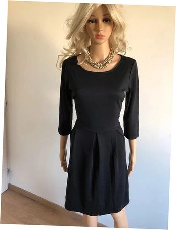 Robe noire avec manches 3/4 Vila taille M bon état