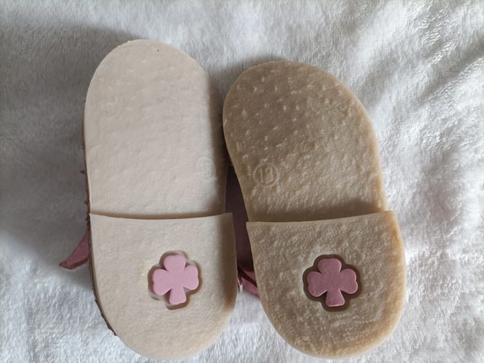Sandales fille taille 18 - photo numéro 2