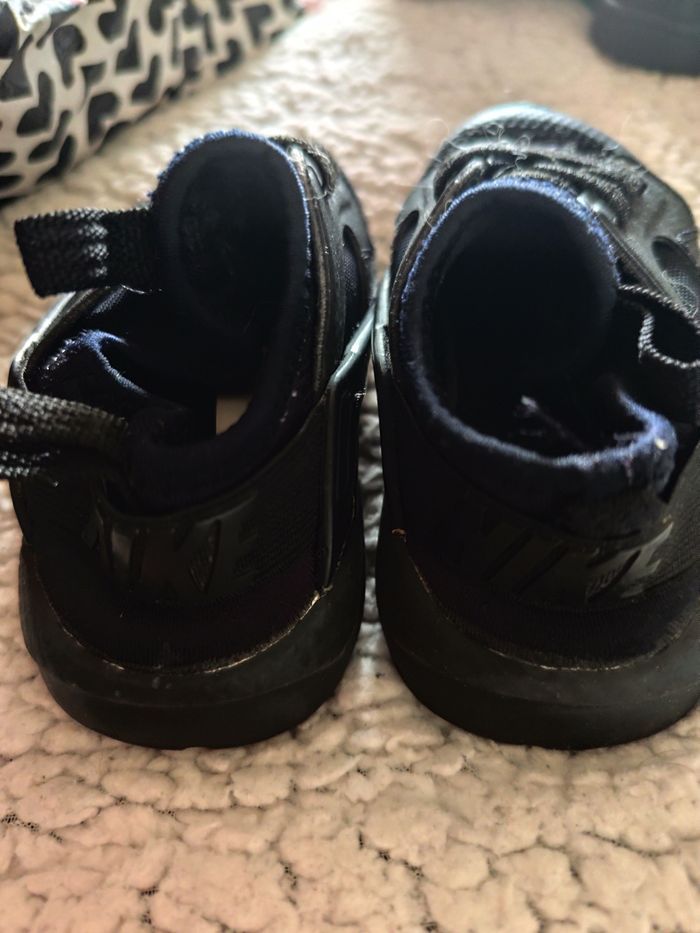 Nike taille 23.5 - photo numéro 4
