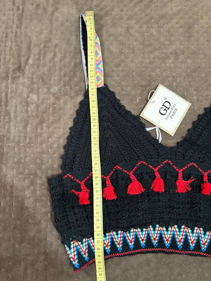 Superbe petit haut crop top en crochet motifs azteques avec pompons - photo numéro 4