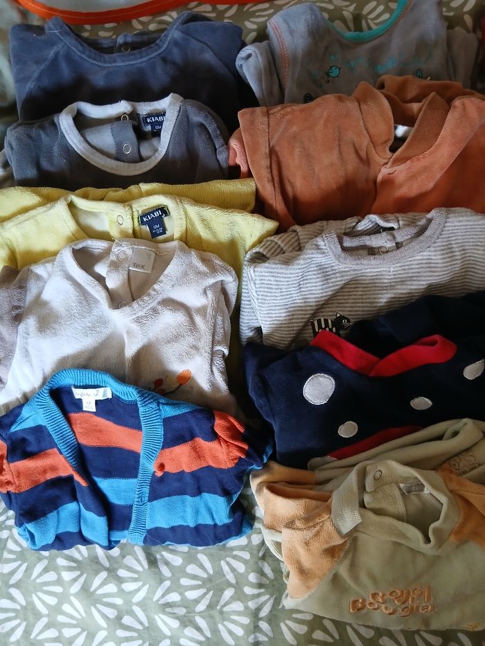 Lot vêtements 12 mois garçon - photo numéro 2