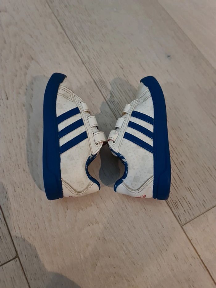 Baskets Adidas Winnie pointure 22 - photo numéro 10