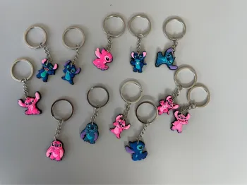 Lot de 12 porte clés stitch