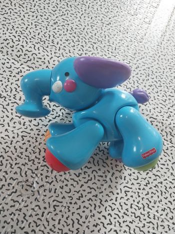 Jouet d’éveil éléphant Fisher-Price bébé – jouet sensoriel textures motricité