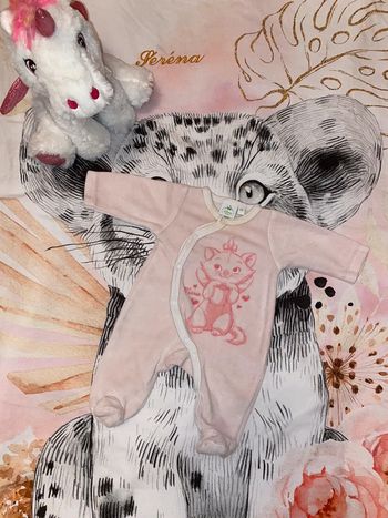 Pyjama velours, taille naissance, marque Disney Baby.