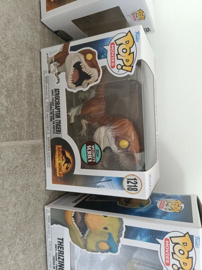 Lot funko Jurassic world 1212 1218 1206 - photo numéro 3