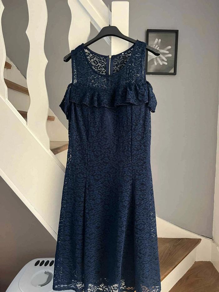 Robe chic à dentelles🌸