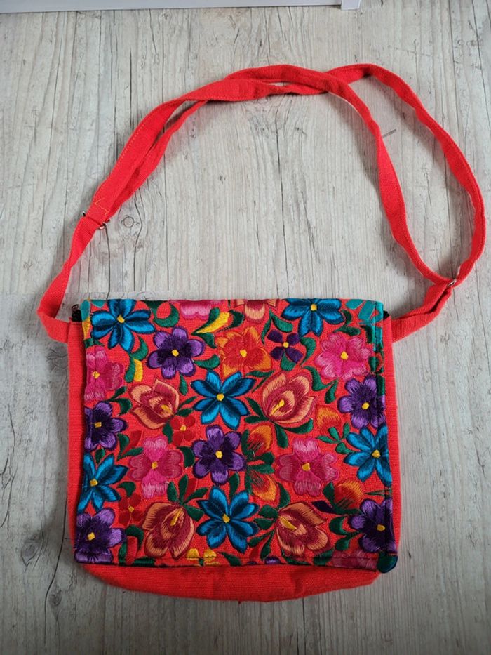 Sac bandoulière foure-tout