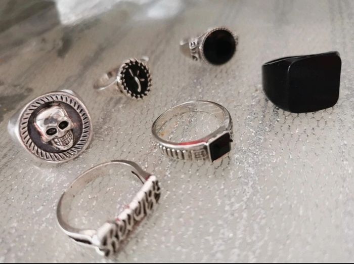 A36 lot de 6 bagues gothic rétro biker chromé argenté tendance diverses taille.neuves - photo numéro 3