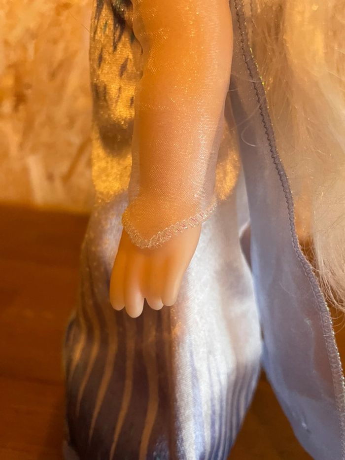 Jolie Poupée Disney Elsa de la Reine des neiges - photo numéro 11