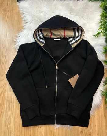 Burberry zipper S