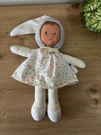 Doudou poupée chiffon beige gris robe fleurs corolle