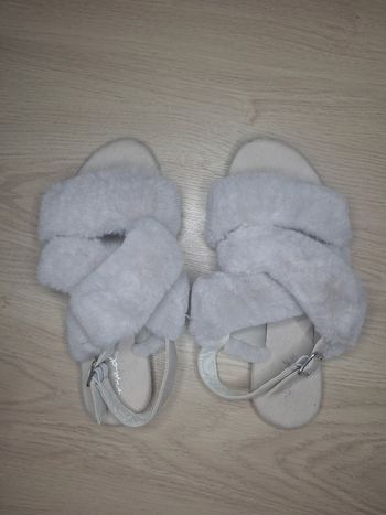 Sandales fourré femme taille 39 neuf