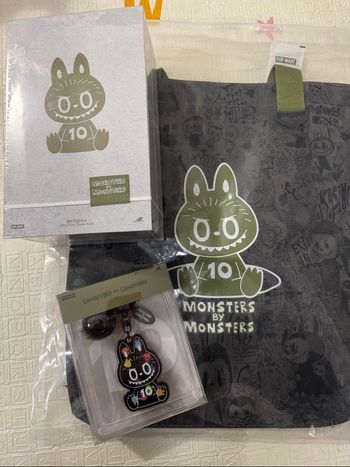 Popmart Monsters Labubu 10 ans anniversaire Édition spéciale 