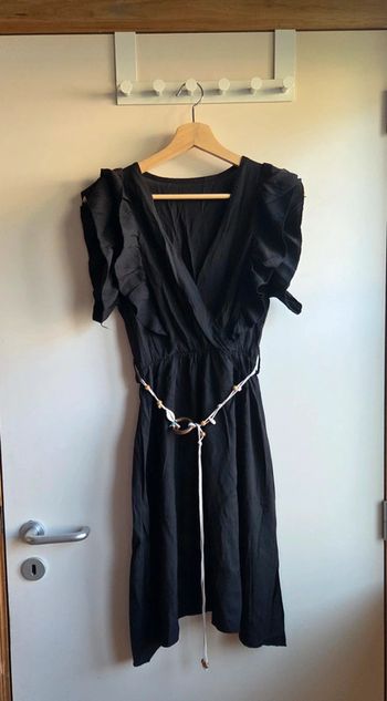 Robe noire fluide made in italy  - neuve sans étiquette - taille s