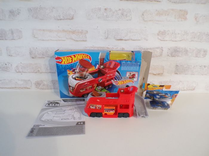 Elément circuit Hot Wheels - Camion restaurant et course  (J29)