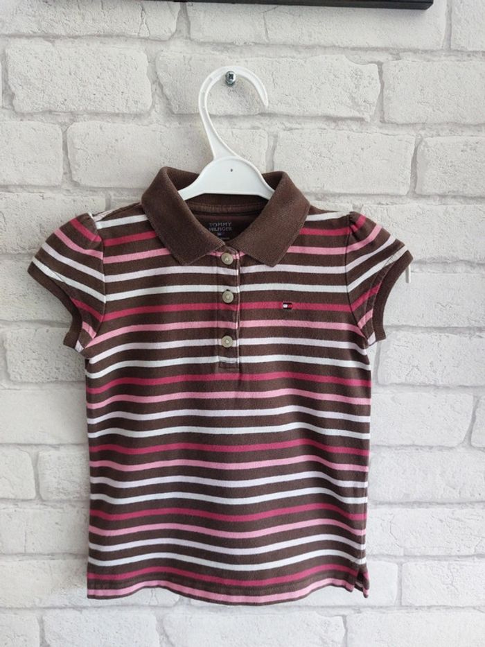 Polo Tommy Hilfiger taille 18 mois